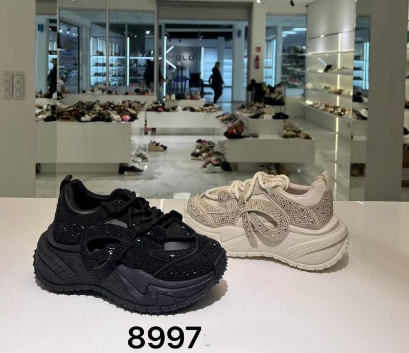 Buty sportowe damskie Roz 36-41/ 12 par